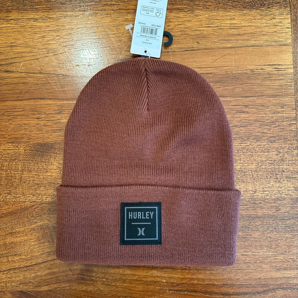NWT Hurley Shifty Logo Beanie, Pueblo Red